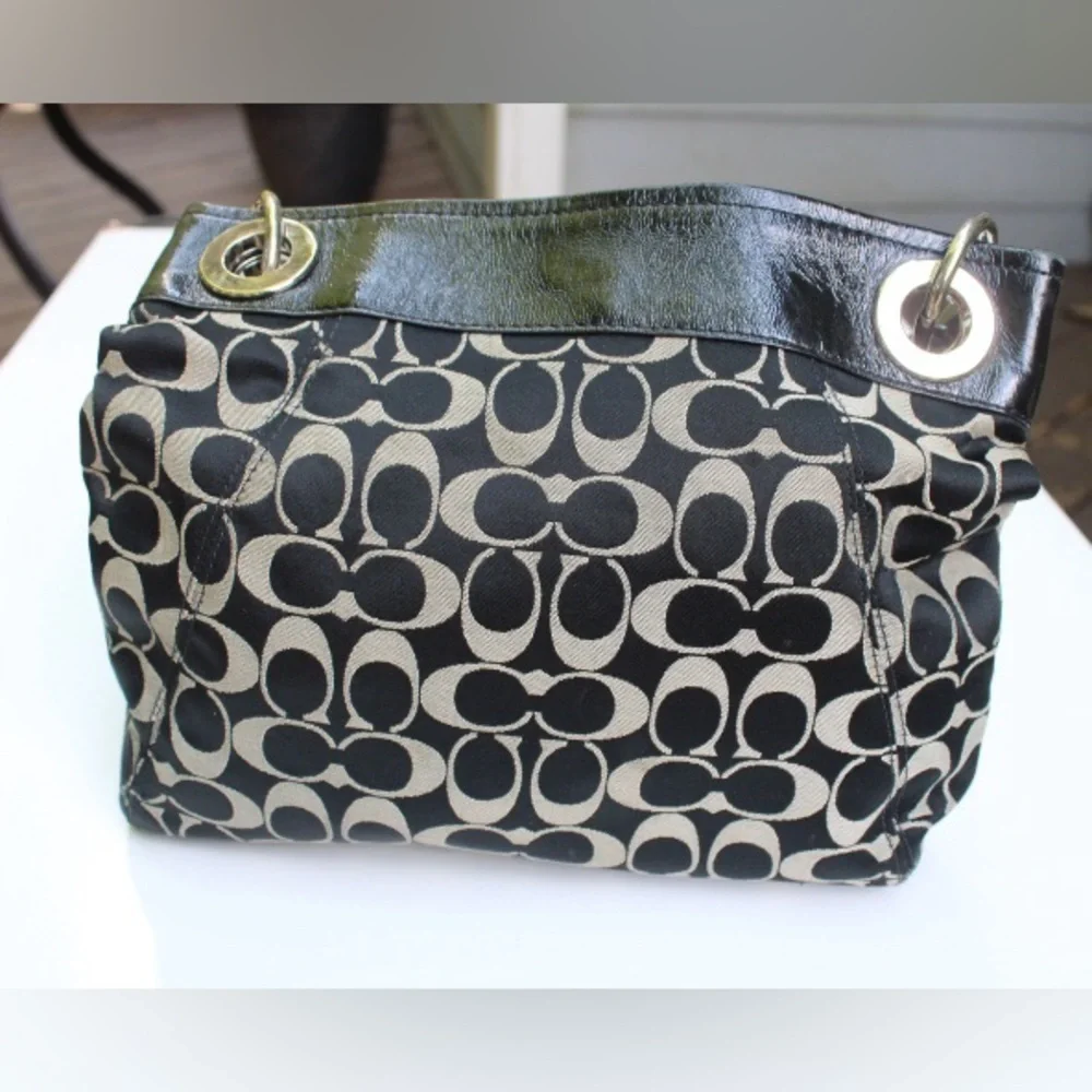 Coach signature logo shoulder bag